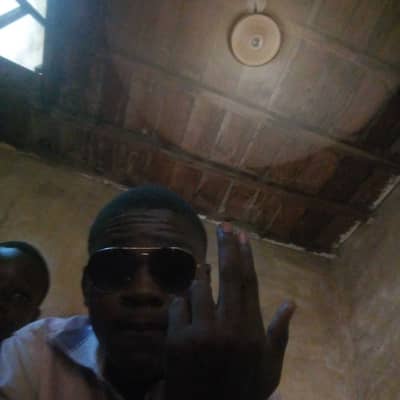 Dam kid
