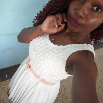 Essie chamia