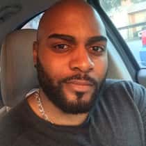 Mo