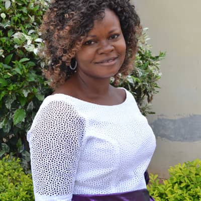 akosua_sally