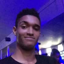 André