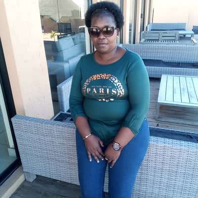 Precious Dlamini