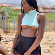 Pretty queen