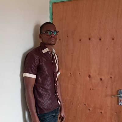 Emmanuel mangi
