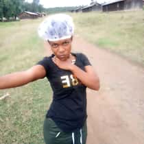 Rozzy achieng