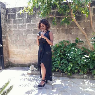 Clara mwenya