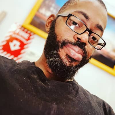 DJ