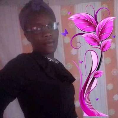 Stacy Emali