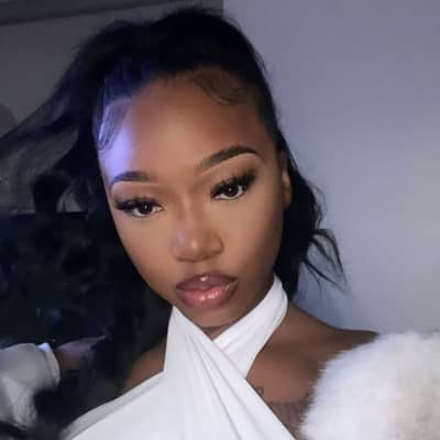 Sandra lyon adama