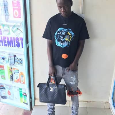 Lewis  Davido
