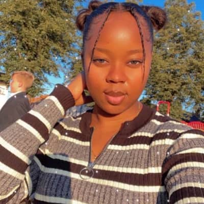 Dee🦋