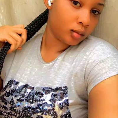 Queenie Shania