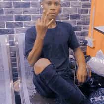 ola ayomi