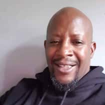 Carlos Dyer