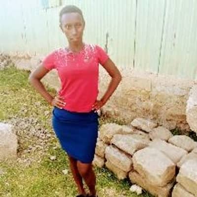 Shiro maina