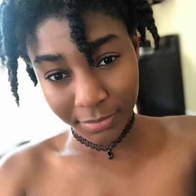 Dora Akor