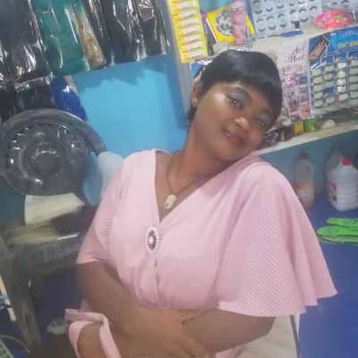 Esunge Olivia