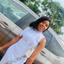 christy oyere🇨🇲