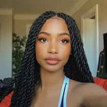 Khloe_leah