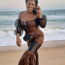 Lizz B