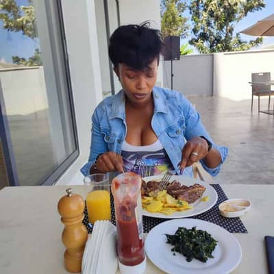 Esther mwesh