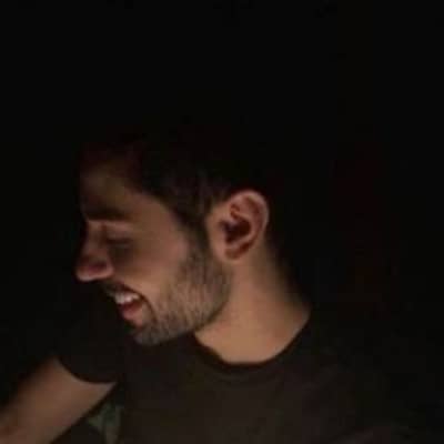 Tom