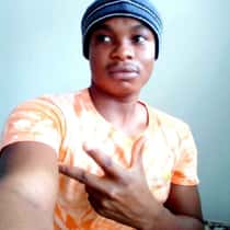 Dee Max