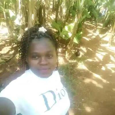 Esther ngichiri