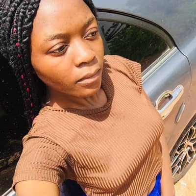 Linzy Efon