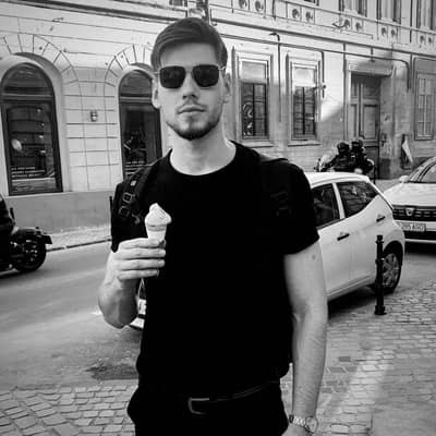 alex