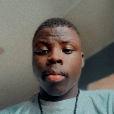 Ade moni