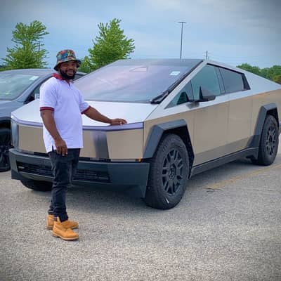 DJ