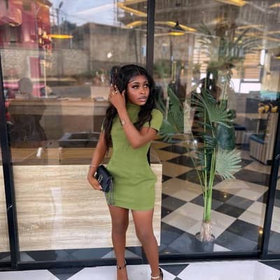Lizzie kinyuy