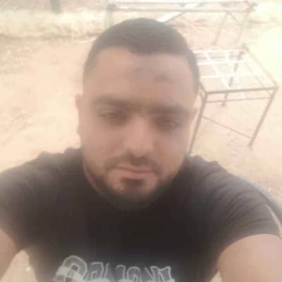 AkmBkR