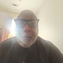 Larry  D