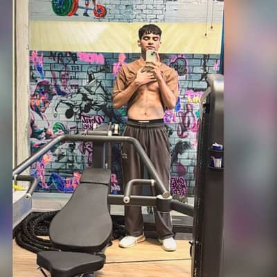Alex Chaudhary 